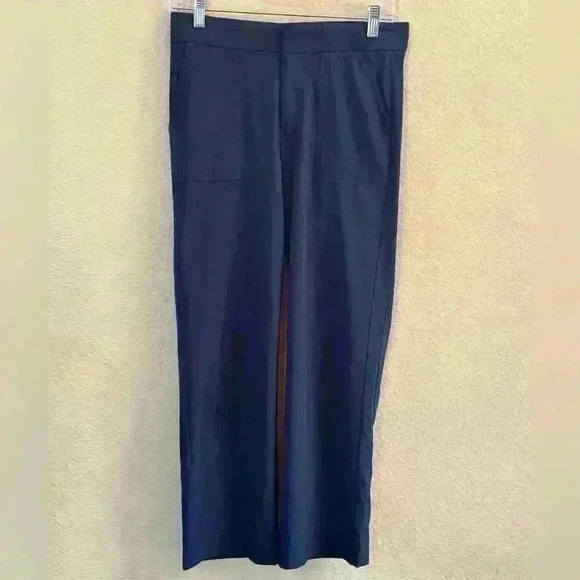 Athleta “Tribeca Utility Crop” Black Size 2 EUC! - Picture 7 of 13
